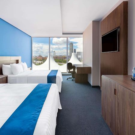 Wyndham Puebla Angelopolis Hotel Exterior photo