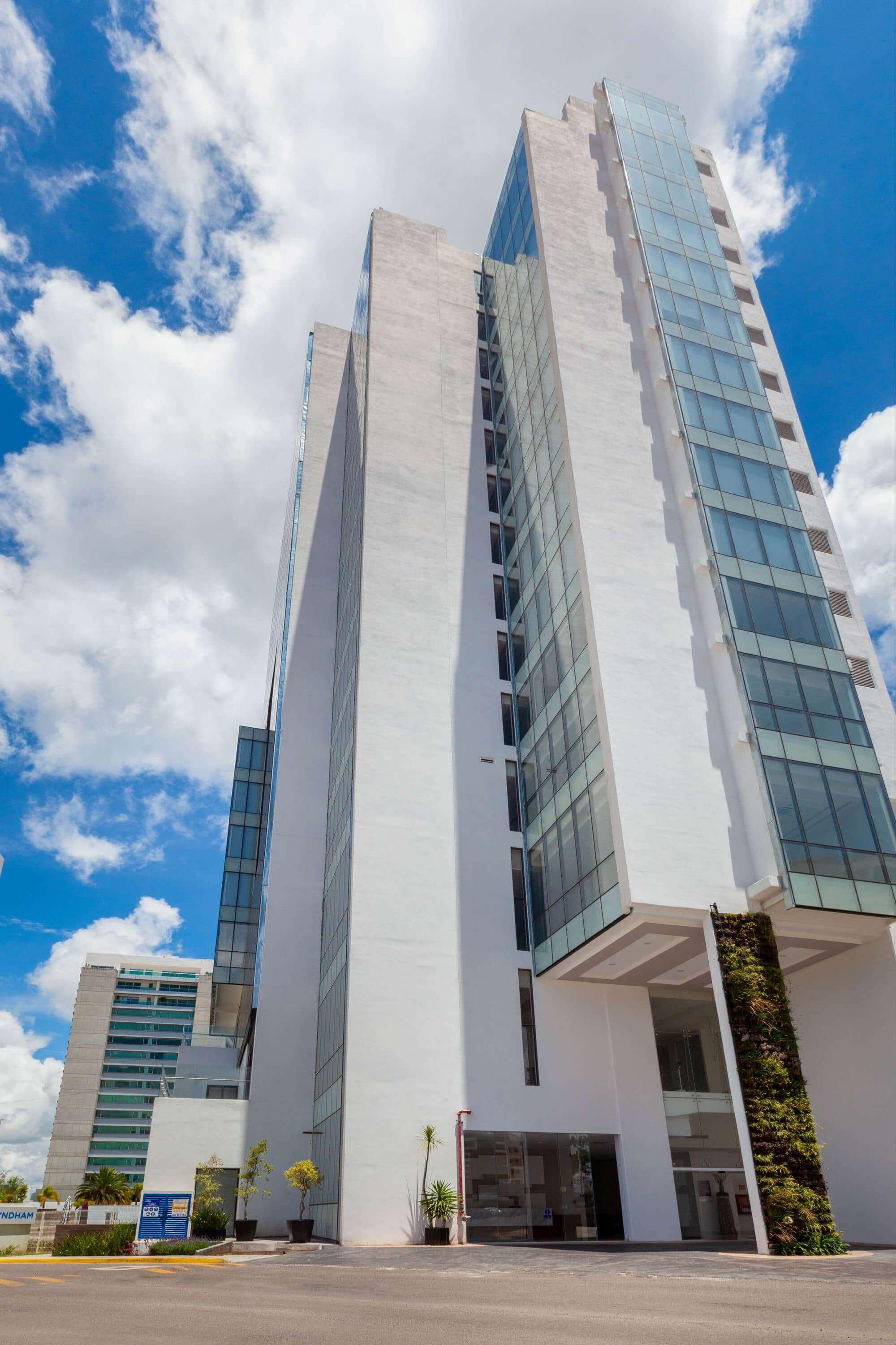 Wyndham Puebla Angelopolis Hotel Exterior photo